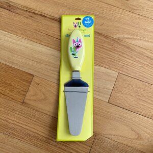 COPY - NEW Hoops & Yoyo Birthday Cake Server with Sound - by Hallmark